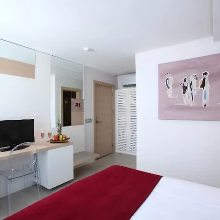 No81 Hotel